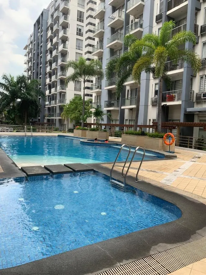 One Palm Tree Villas Condominium - Studio 5Th Fl With Balcony - Across Terminal 3 Airport Manila Apartment