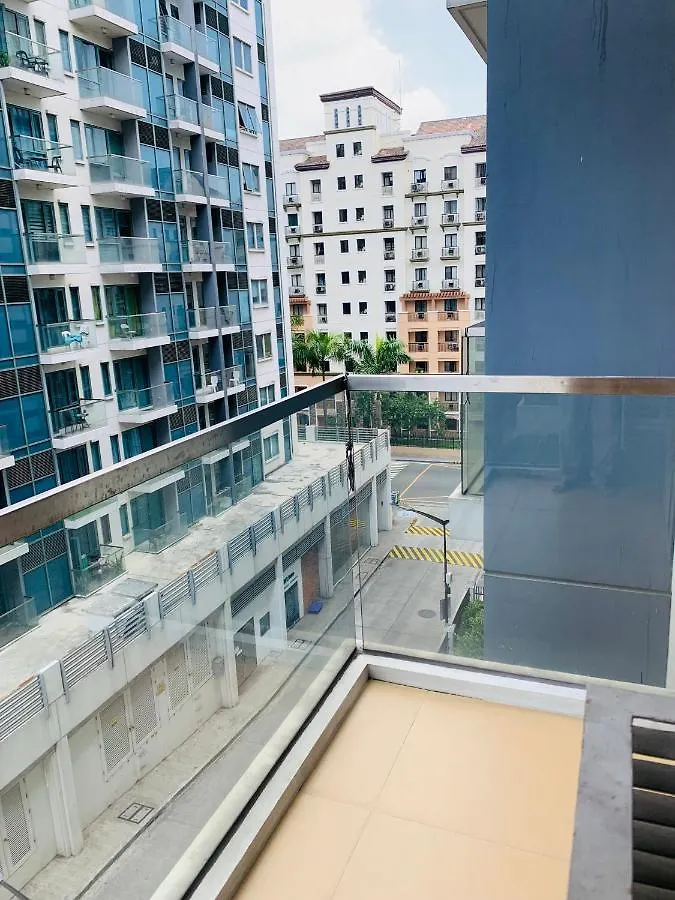 One Palm Tree Villas Condominium - Studio 5Th Fl With Balcony - Across Terminal 3 Airport Manila