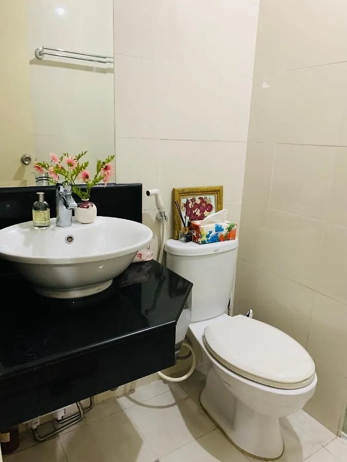 Apartment One Palm Tree Villas Condominium - Studio 5Th Fl With Balcony - Across Terminal 3 Airport Manila