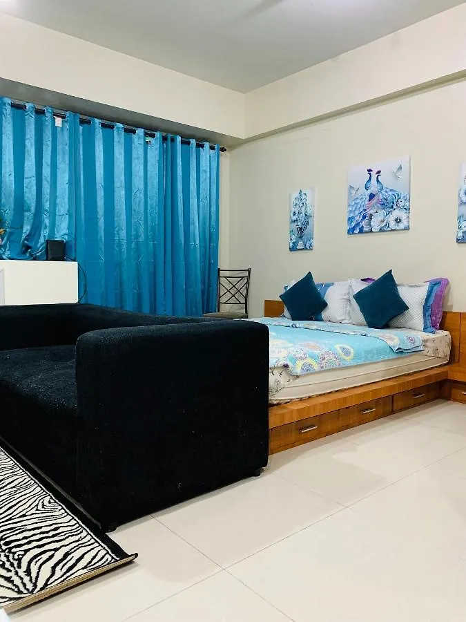 One Palm Tree Villas Condominium - Studio 5Th Fl With Balcony - Across Terminal 3 Airport Manila 0*,